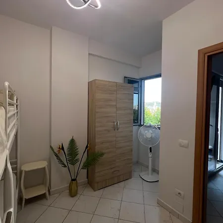 Golden Coast Hideout Flat *