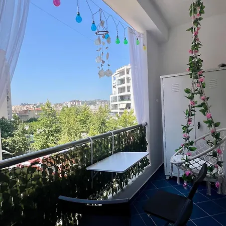 Golden Coast Hideout Flat *