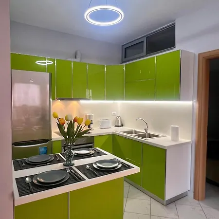 Golden Coast Hideout Flat 아파트 *