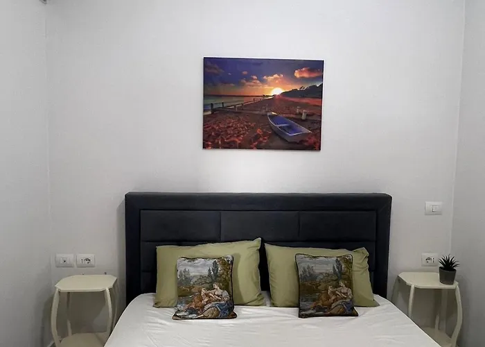 Golden Coast Hideout Flat Appartamento Vlorë